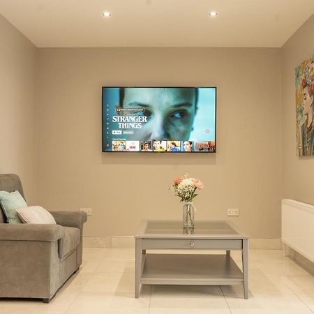 The View Apartment 2, Newry - Luxury Open Plan Apartment With City Views Dış mekan fotoğraf