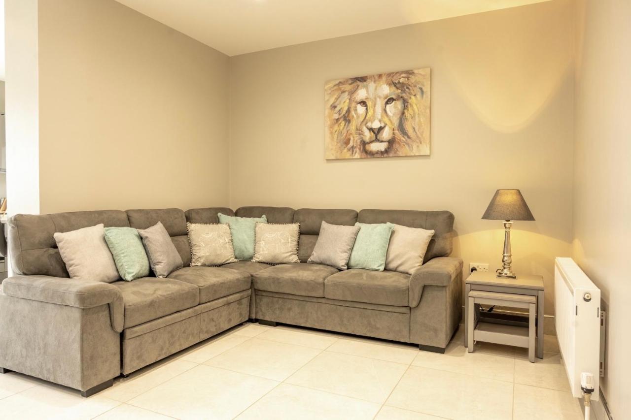 The View Apartment 2, Newry - Luxury Open Plan Apartment With City Views Dış mekan fotoğraf