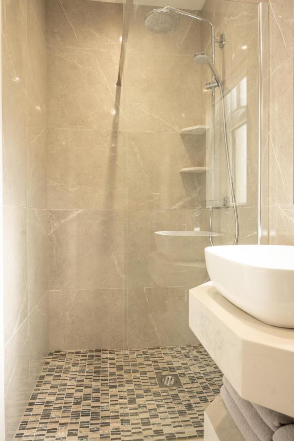 The View Apartment 2, Newry - Luxury Open Plan Apartment With City Views Dış mekan fotoğraf